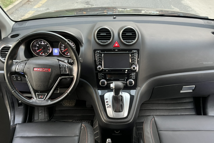 哈弗H6 2013款 升级版 2.4L 自动两驱精英型中控内饰7001