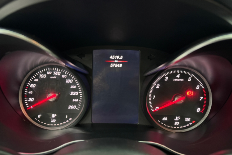 奔驰C级 2018款 C 200 L 运动版中控内饰15