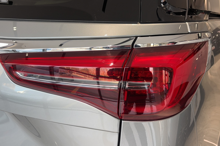 别克GL8 2023款 ES陆尊 尊享型车身外观6008