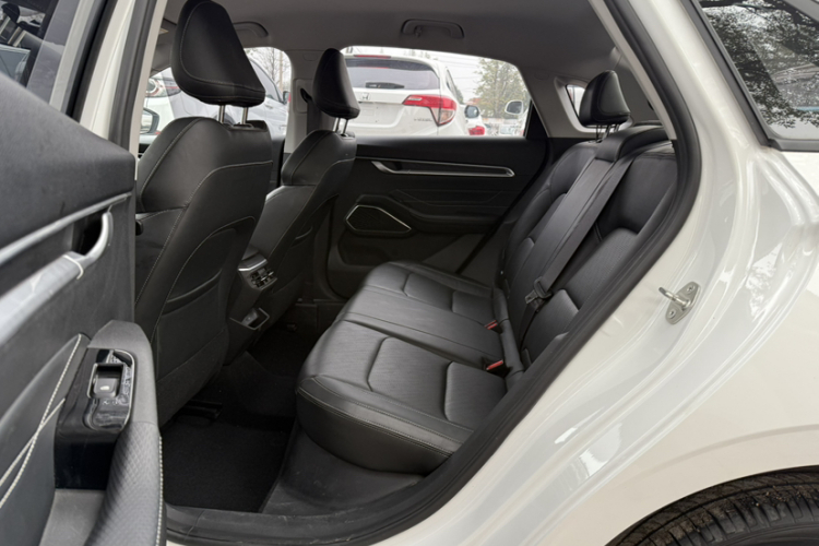 吉利汽车 帝豪 2022款 第4代 1.5L CVT精英型中控内饰7008