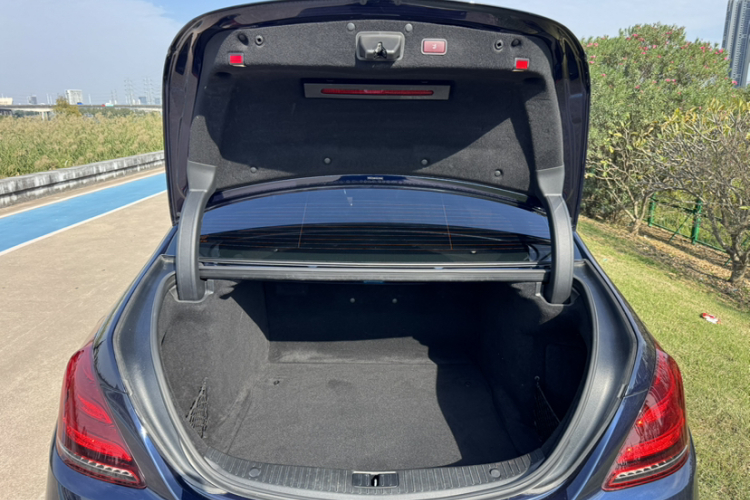 奔驰S级 2019款 S 320 L局部细节23