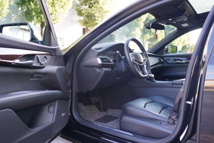 凯迪拉克CT6 2017款 28T 精英型中控内饰7014