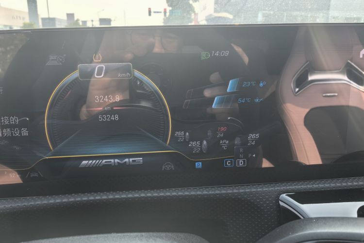 奔驰CLA AMG 2022款 AMG CLA 45 4MATIC+中控内饰15