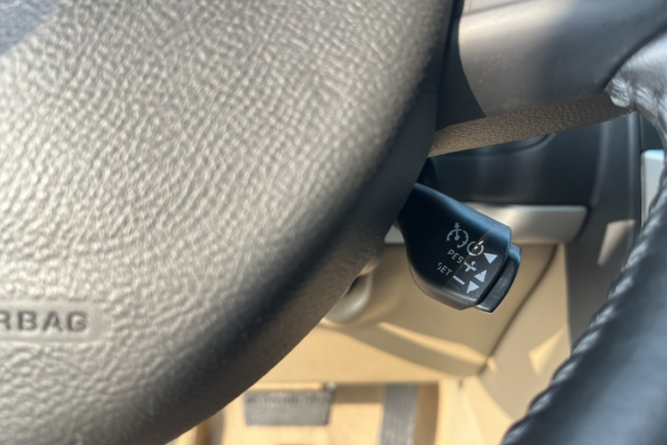 别克GL8 2014款 2.4L 行政版局部细节22