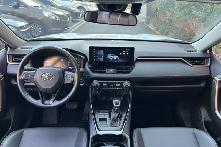丰田 威兰达 2024款 双擎 2.5L E-CVT两驱豪华PLUS版中控内饰7004