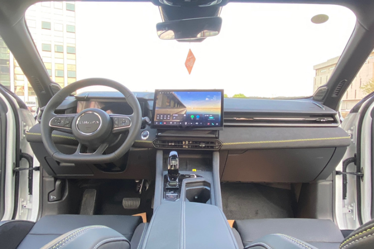 领克03 2023款 1.5T EM-F PM中控内饰7002