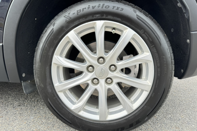 凯迪拉克XT4 2021款 28T 两驱技术型车身外观6006