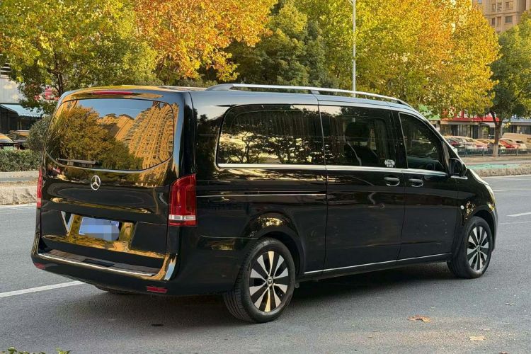 奔驰 威霆 2021款 2.0T 精英版 7座车身外观6007