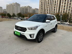 北京现代ix25 2016款 1.6T 双离合两驱智能型GLS