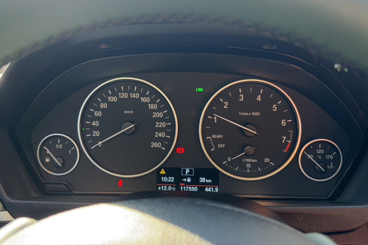 宝马3系 2016款 320Li 进取型中控内饰15