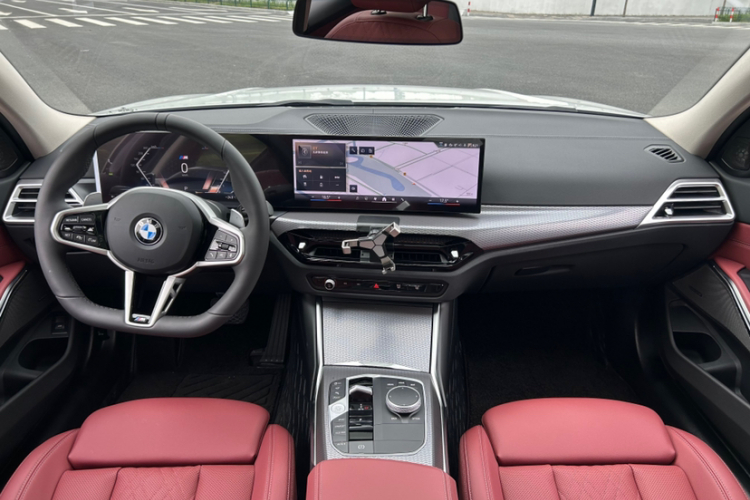 宝马3系 2025款 330Li M运动曜夜套装中控内饰7007