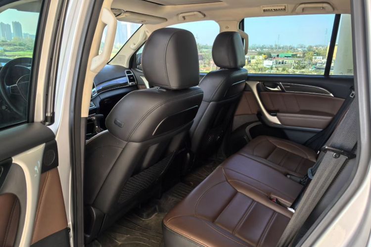 哈弗H9 2016款 2.0T 四驱豪华型 5座中控内饰7004