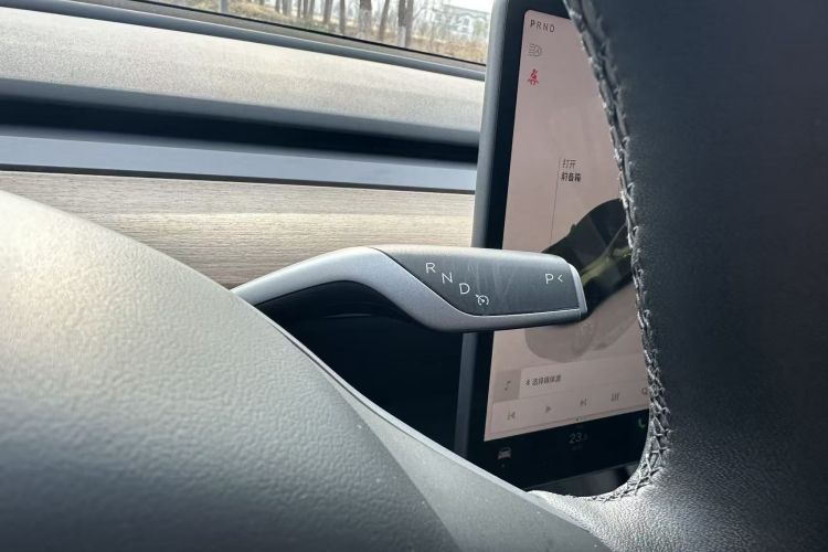 特斯拉 Model Y 2022款 后轮驱动版中控内饰7001