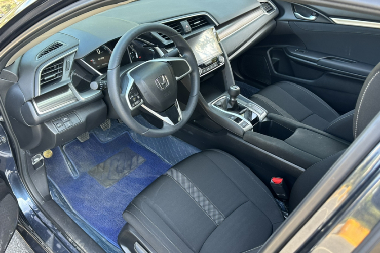 本田 思域 2019款 220TURBO 手动劲控版 国VI局部细节19