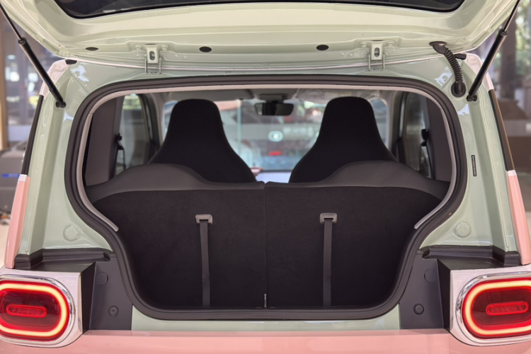 五菱汽车 宏光MINIEV 2024款 第三代 215km 进阶版中控内饰7005