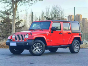 Jeep 牧马人 2015款 3.0L Sahara 四门舒享版