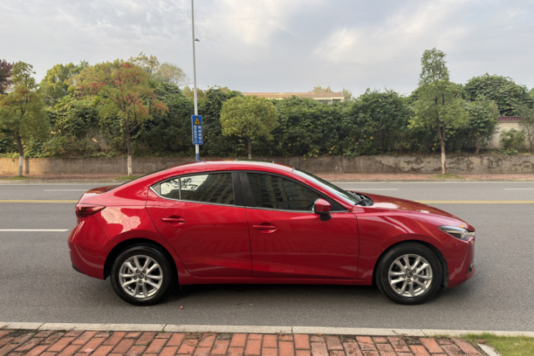 马自达3 昂克赛拉 2017款 三厢 1.5L 自动豪华型 国V车身外观6009