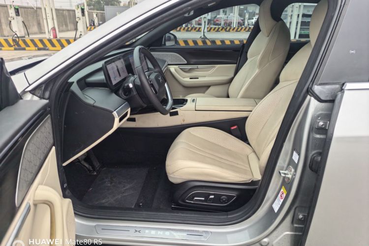 小鹏P7 2020款 670E中控内饰7003