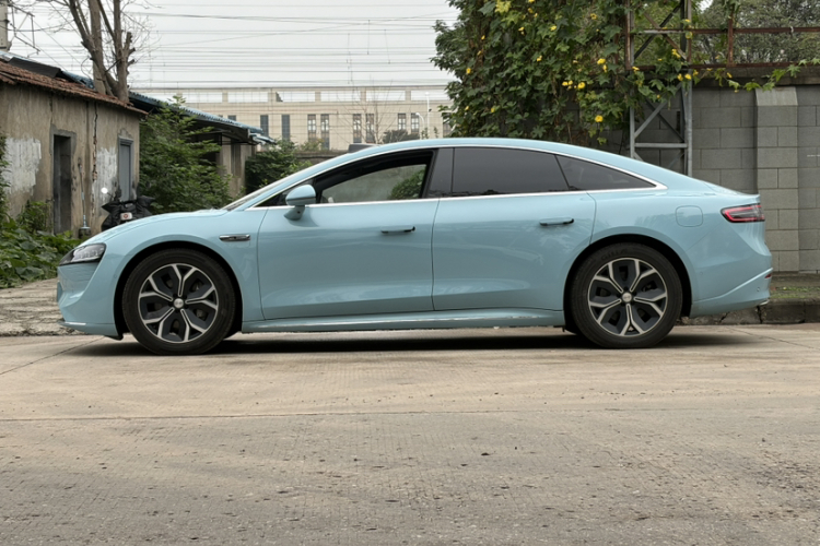 鸿蒙智行 智界S7 2025款 855km Max车身外观6004