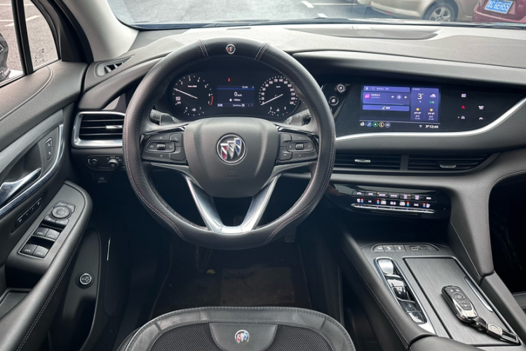 别克 昂科旗 2022款 652T 四驱尊贵型 7座中控内饰7004