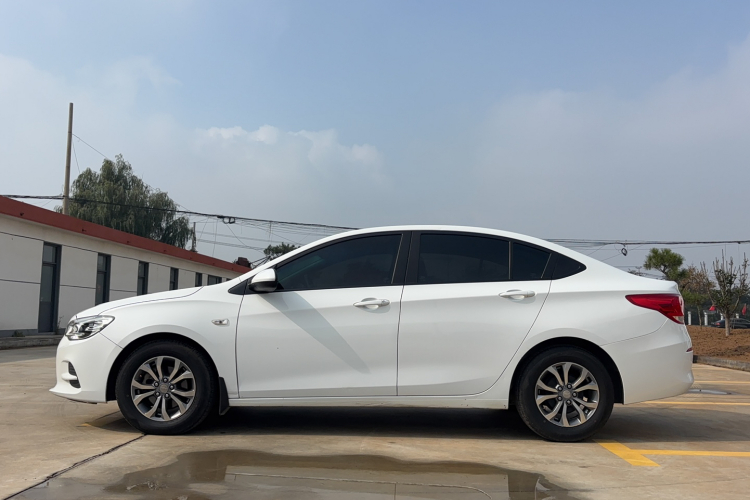 雪佛兰 科沃兹 2016款 1.5L 手动欣享版车身外观6006