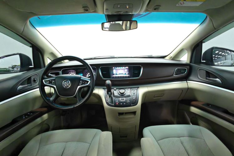 别克GL8 2017款 25S 舒适型 国V中控内饰7002