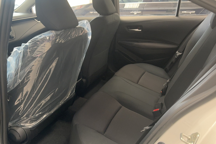 丰田 卡罗拉 2025款 1.2T 先锋版中控内饰7002