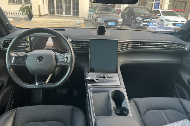 蔚来EC6 2020款 615KM 性能版中控内饰7005