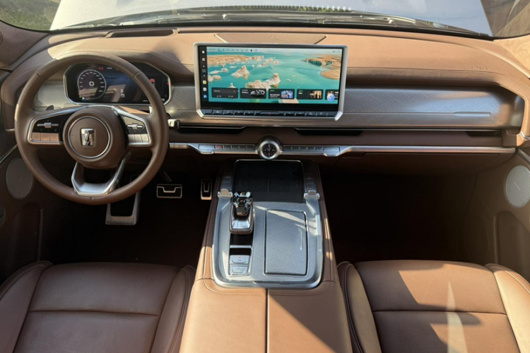 坦克700新能源 2024款 Hi4-T 极境版中控内饰7002