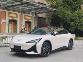 ARCFOX极狐 极狐 阿尔法S5 2024款 708MAX 200kW