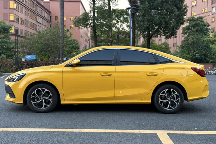 名爵 MG5 2022款 180DVVT CVT青春旗舰版车身外观6001