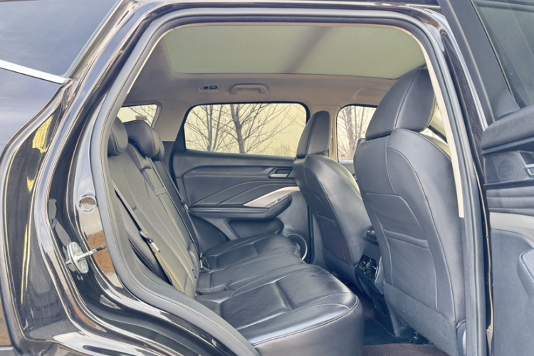 魏牌 VV6 2020款 2.0T 两驱智享+中控内饰7004