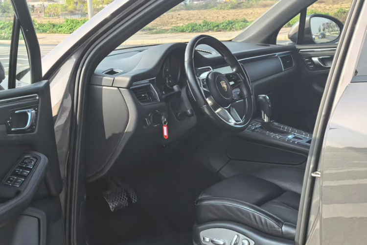 保时捷 2014款 Macan 2.0T中控内饰7001