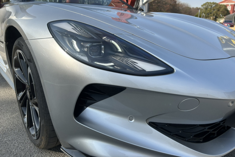 名爵 MG Cyberster 2024款 520km 传奇四驱版车身外观6014