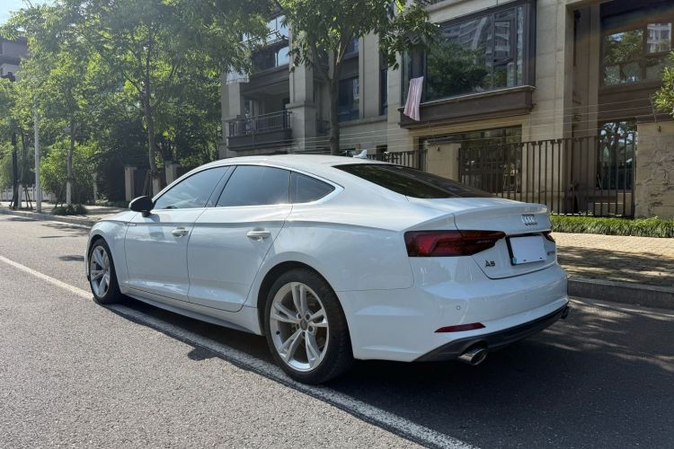 奥迪A5 2019款 Sportback 40 TFSI 时尚型车身外观6005