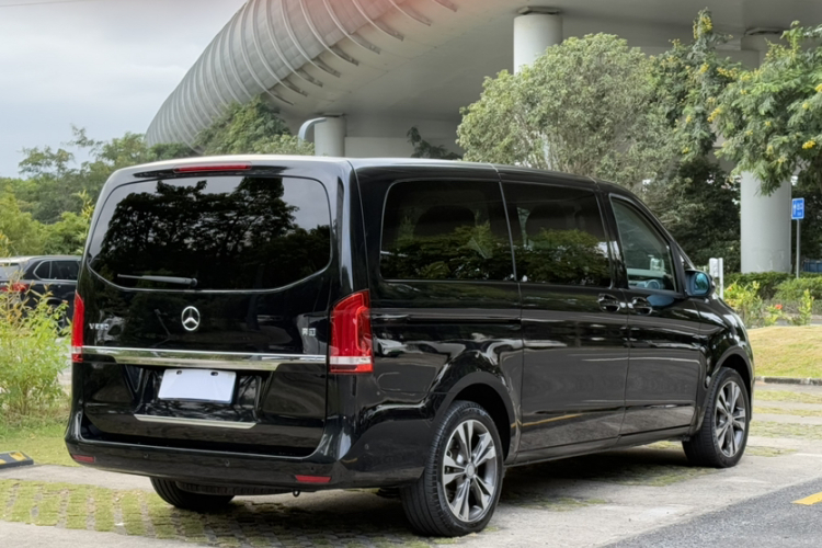 奔驰V级 2016款 V 260 领航版车身外观6010