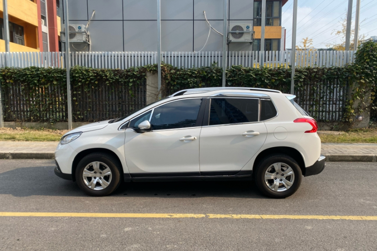 标致2008 2014款 1.6L 自动潮流版车身外观6008