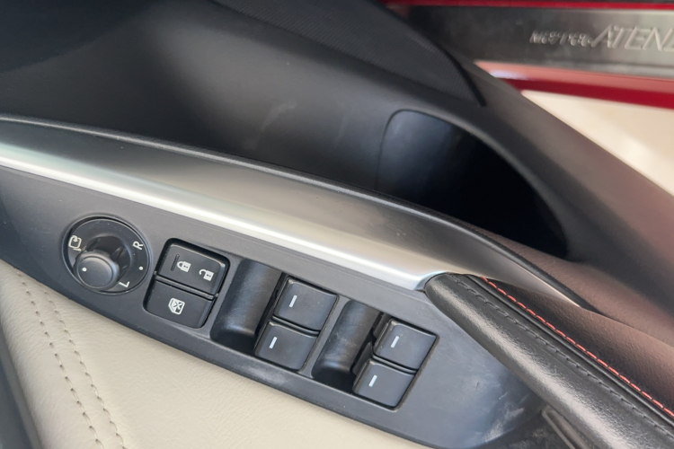 马自达 阿特兹 2014款 2.0L 蓝天尊贵版局部细节9002