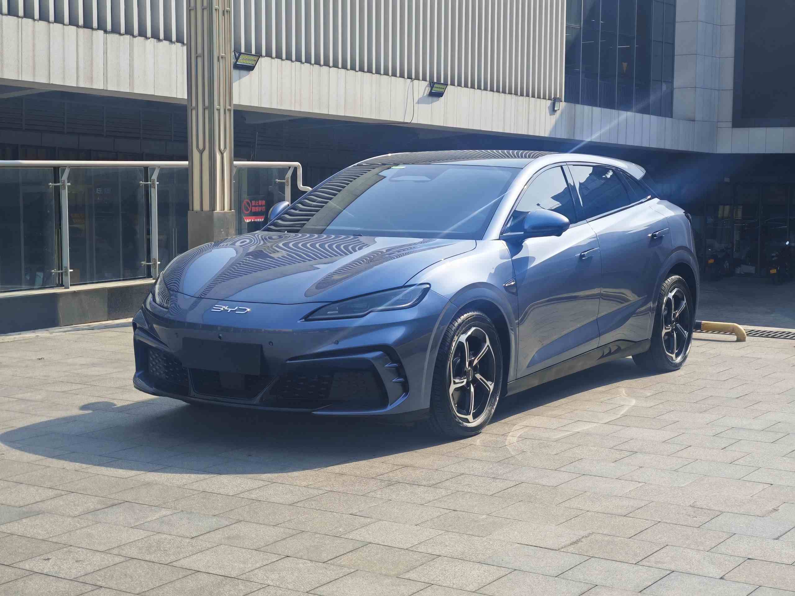 比亚迪 海豹06GT 2025款 智驾版 605热浪版(1)