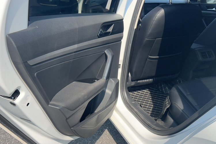 大众 朗逸 2022款 1.5L 自动风尚版中控内饰7009