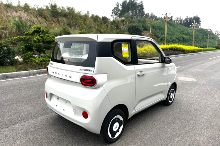 五菱汽车 宏光MINIEV 2024款 第三代 215km 青春版车身外观6003