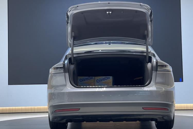 蔚来ET7 2024款 75kWh 行政签名版车身外观6011