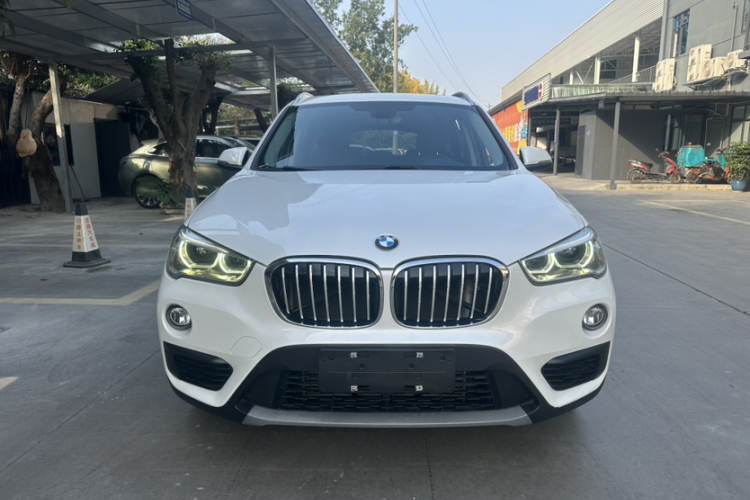 宝马X1 2019款 sDrive20Li 领先型车身外观6009