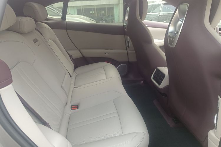 小米汽车 小米YU7 2025款 超长续航后驱版中控内饰7005