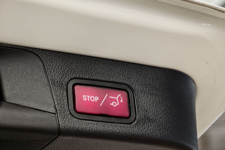 奔驰GLB 2022款 GLB 220 动感型中控内饰7008