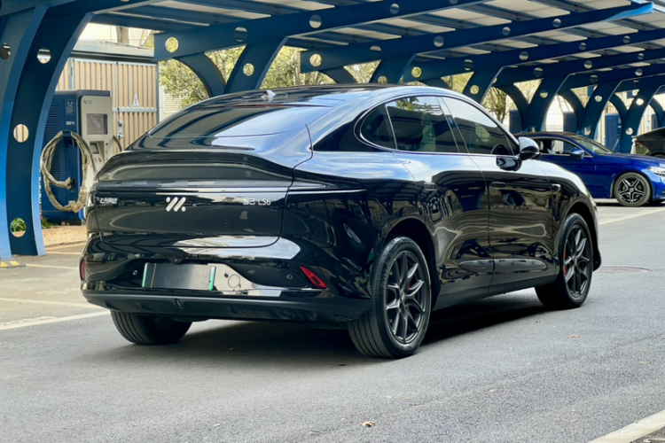 智己汽车 智己LS6 2025款 灵蜥智驾版车身外观6004