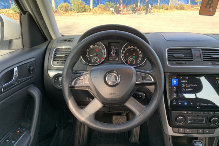 斯柯达 Yeti 2014款 1.4TSI DSG极地版中控内饰7003