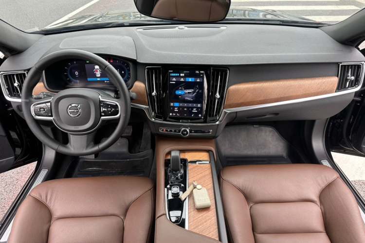 沃尔沃S90 2023款 B5 智逸豪华版中控内饰7001