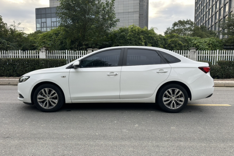 别克 英朗 2021款 改款 1.3T 自动轻混动精英型车身外观6006