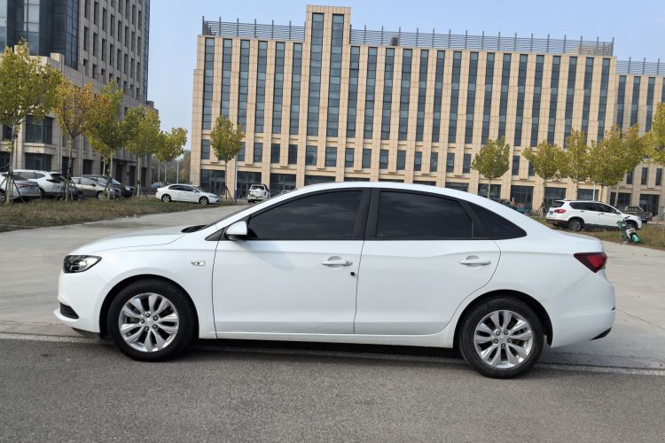 别克 英朗 2021款 改款 典范 1.5L 自动精英型车身外观6002